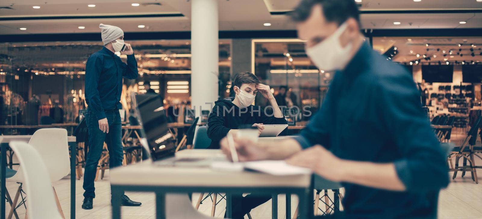 image of visitors in the food court during the quarantine period by SmartPhotoLab