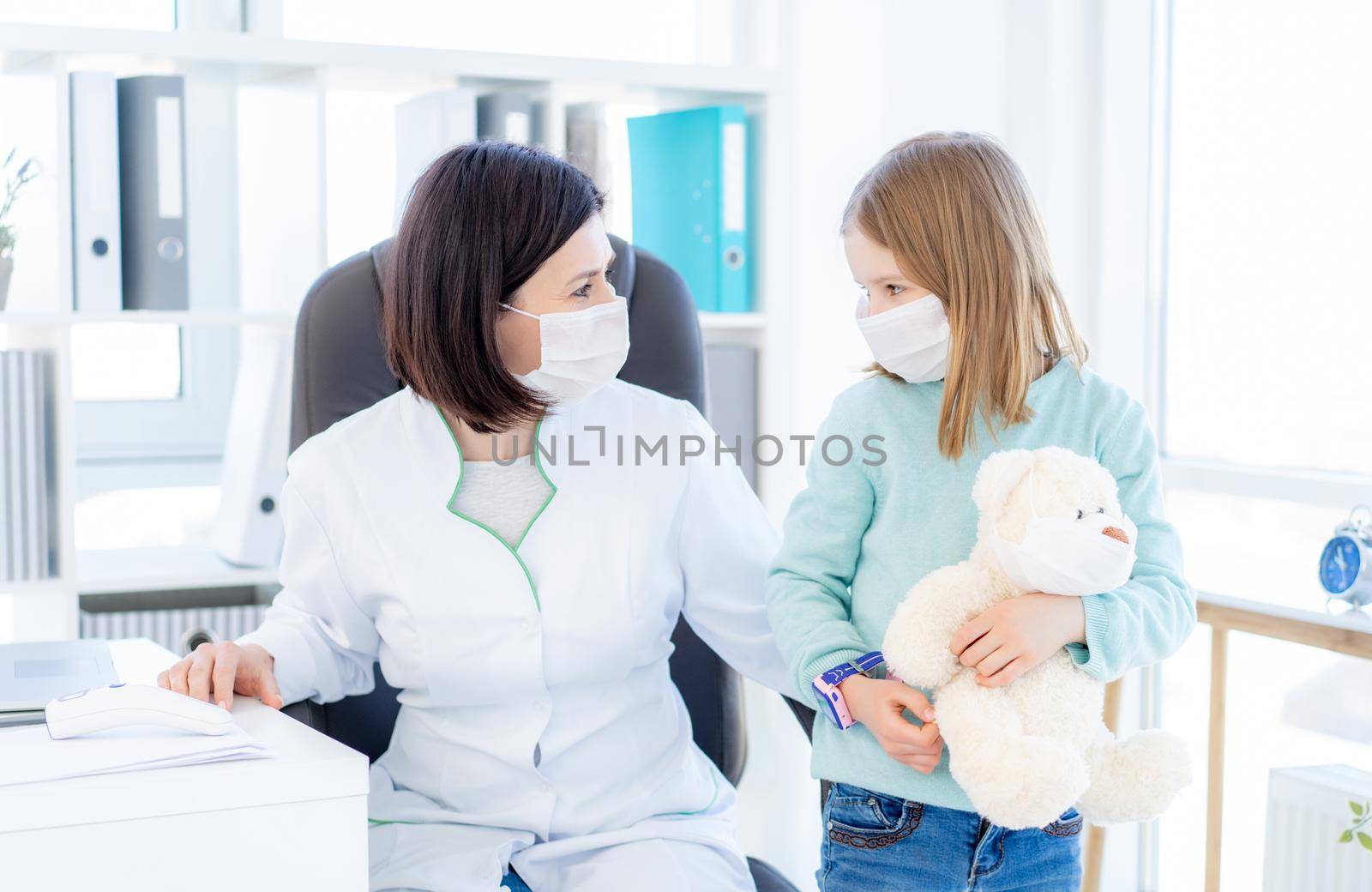 Little girl visiting doctor by GekaSkr