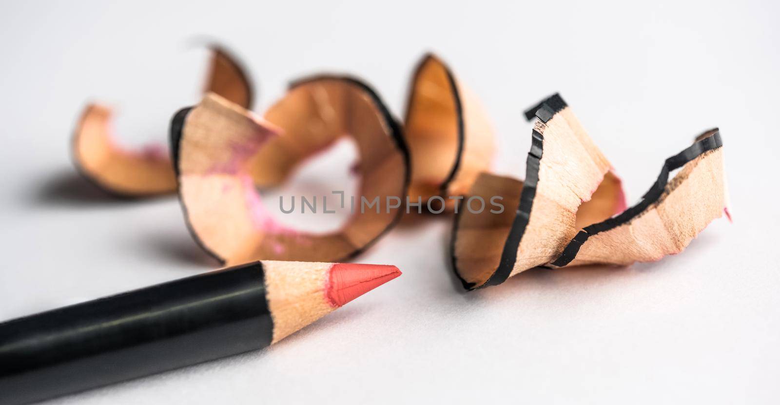 Sharp red lip pencils by GekaSkr