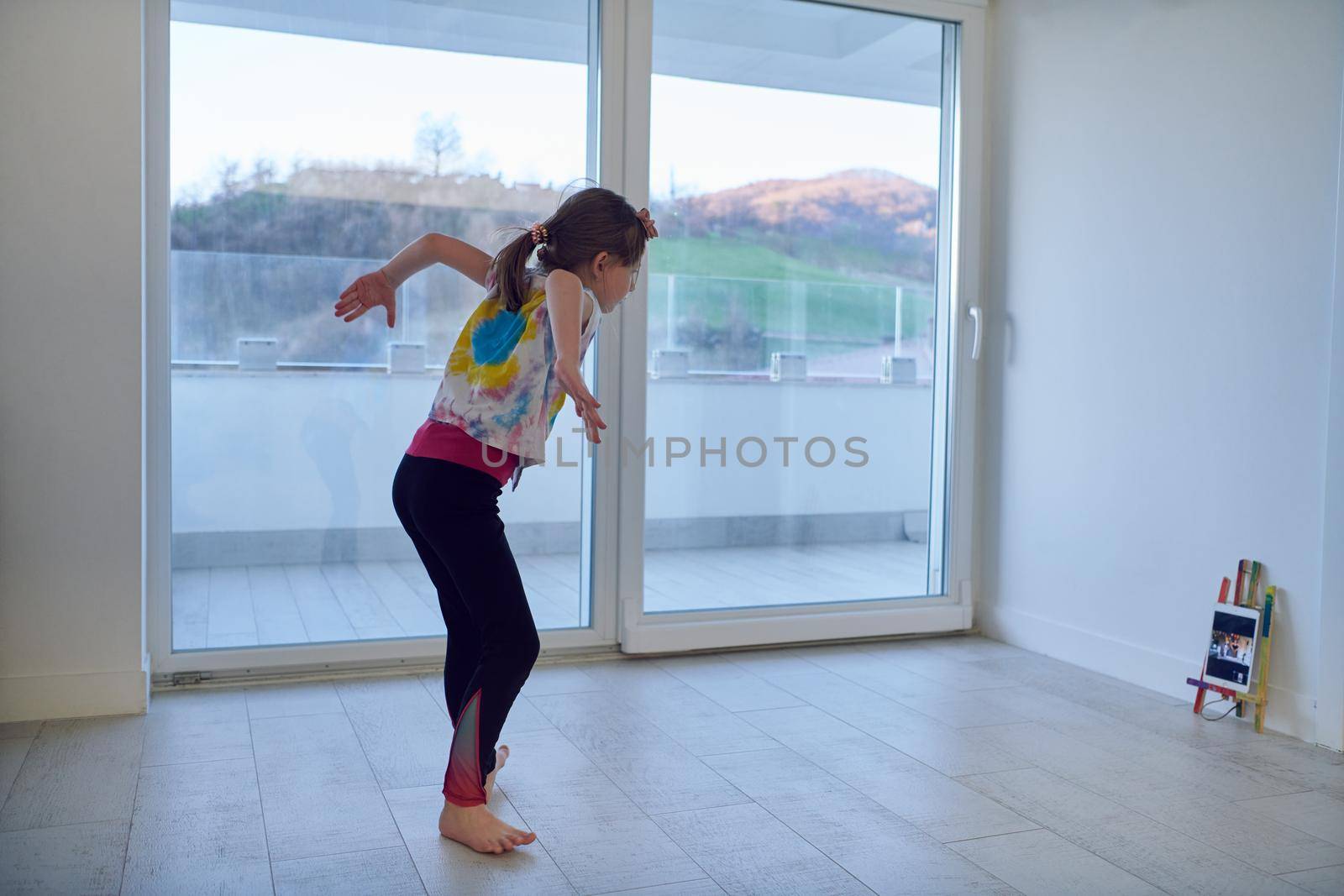 girl online education ballet class at home by dotshock