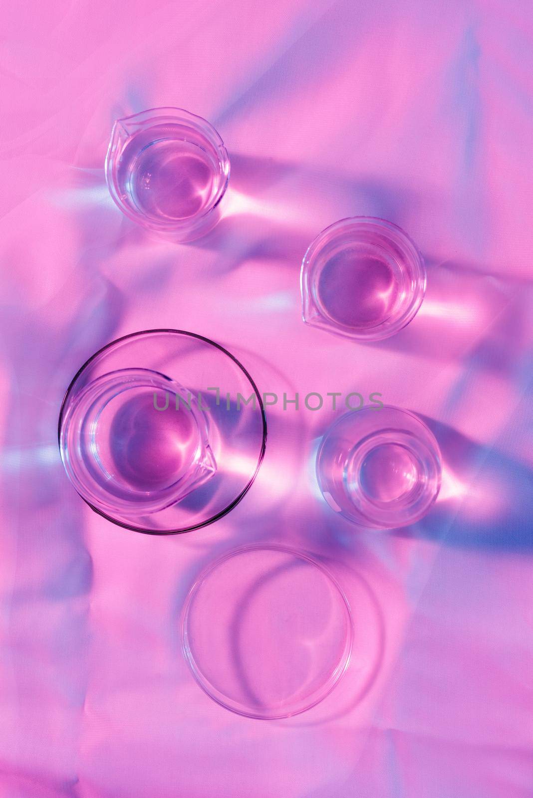 Scientific Glassware For Chemical, Laboratory Research by makidotvn