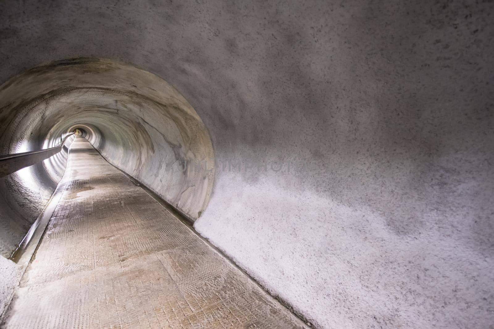underground tunnel for pedestrians by dotshock