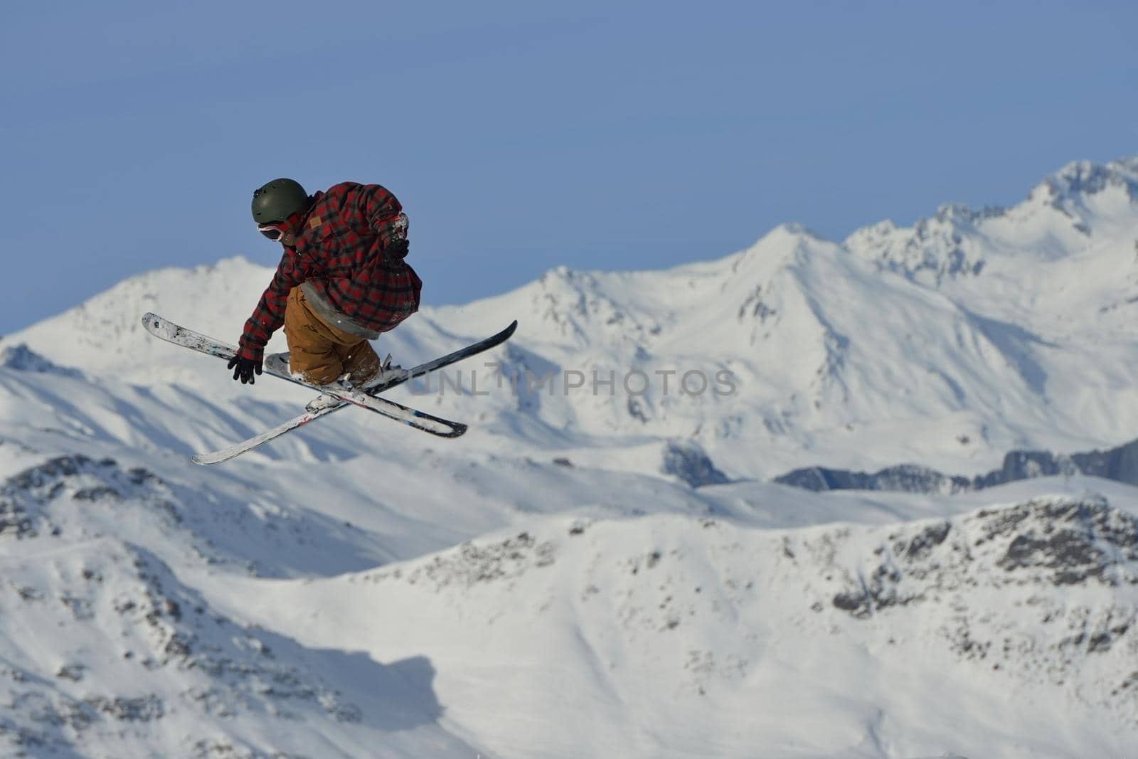 skier by dotshock