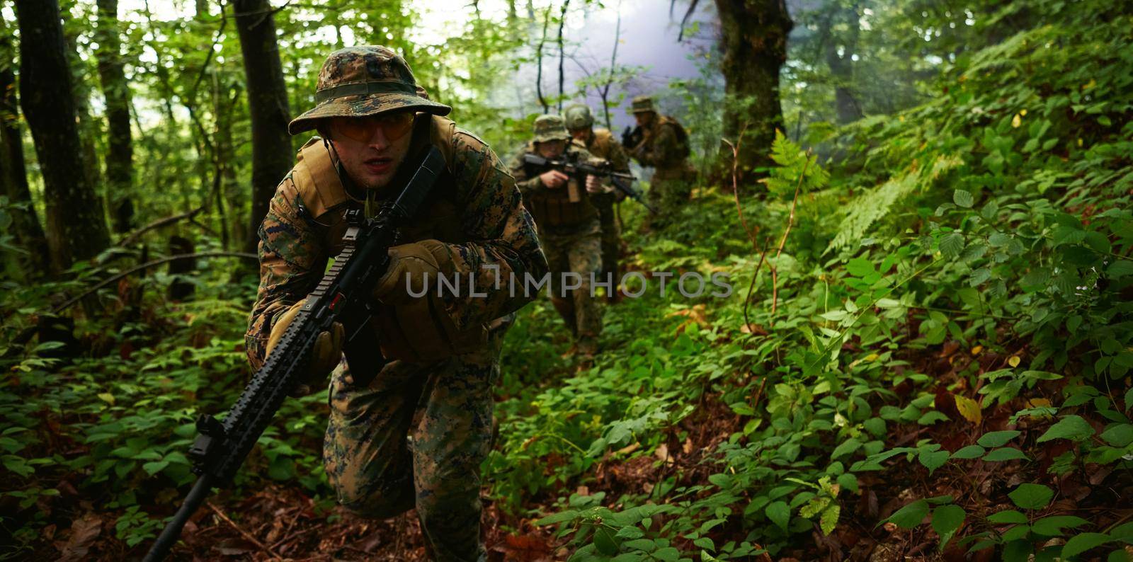 Modern warfare Soldiers  Squad Running as Team in Battle Formation