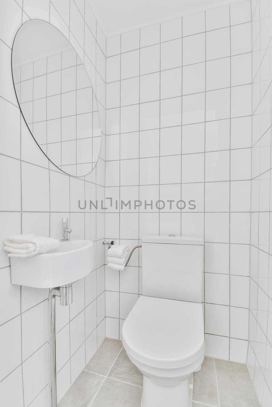Attractive restroom interior by casamedia