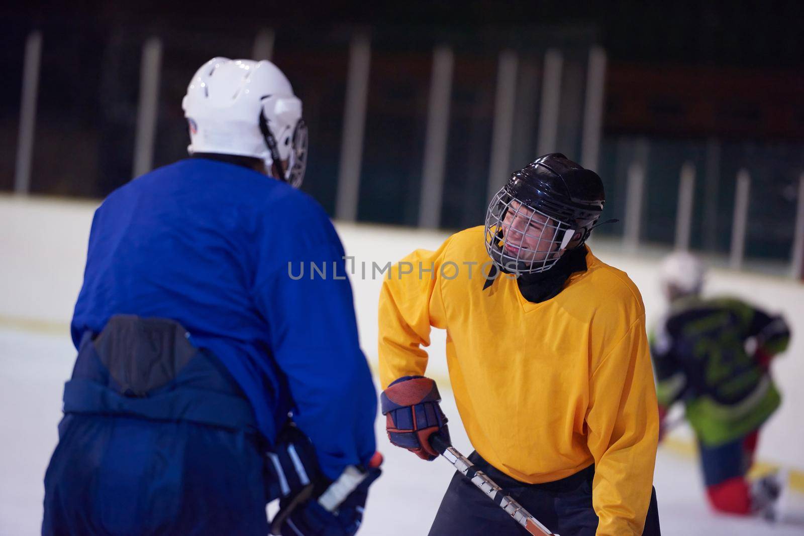 ice hockey sport players comptetition concpet