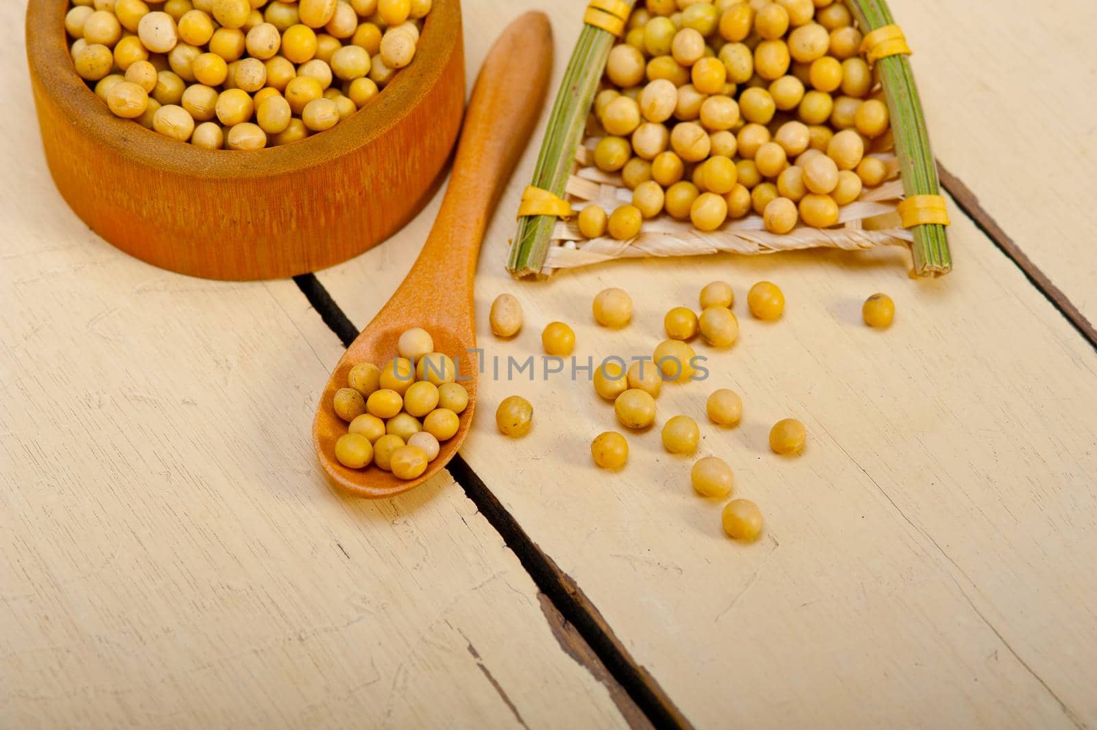 organic soya beans  by keko64