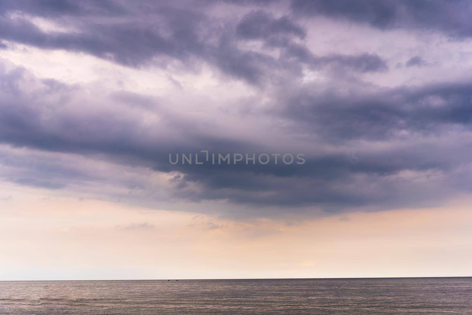 Dramatic cloud sky background Heawy rainy clouds Beautiful cloudscape Blue colors