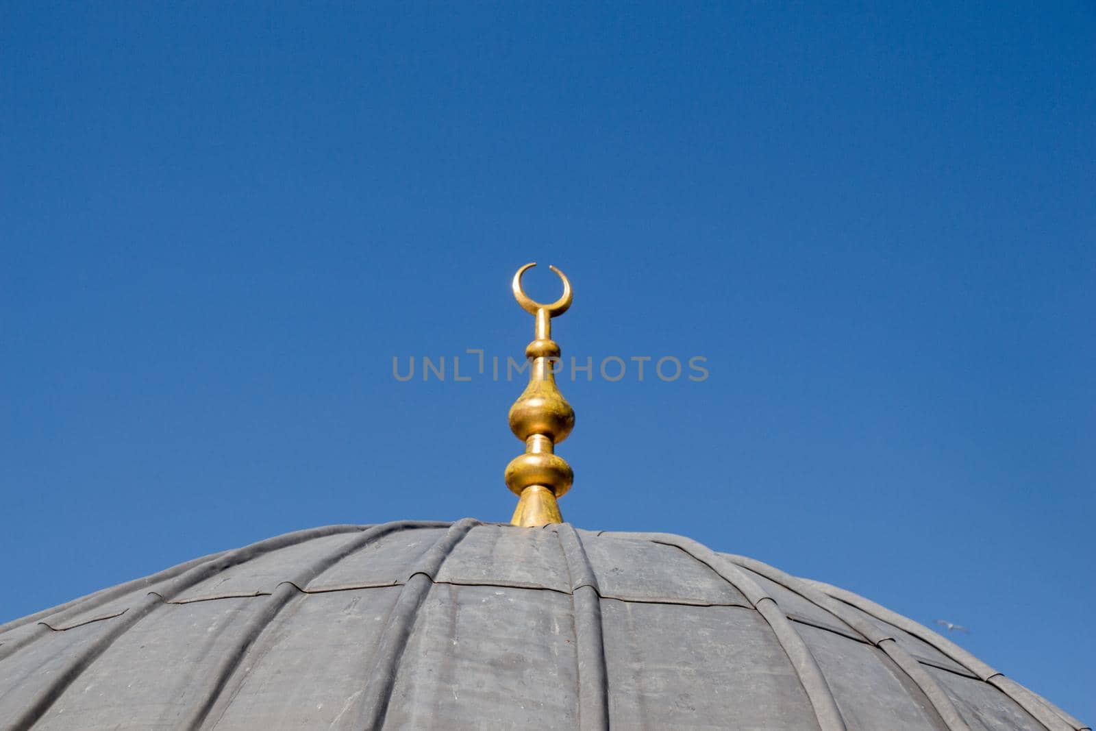 Outer view of dome in Ottoman architecture   by berkay