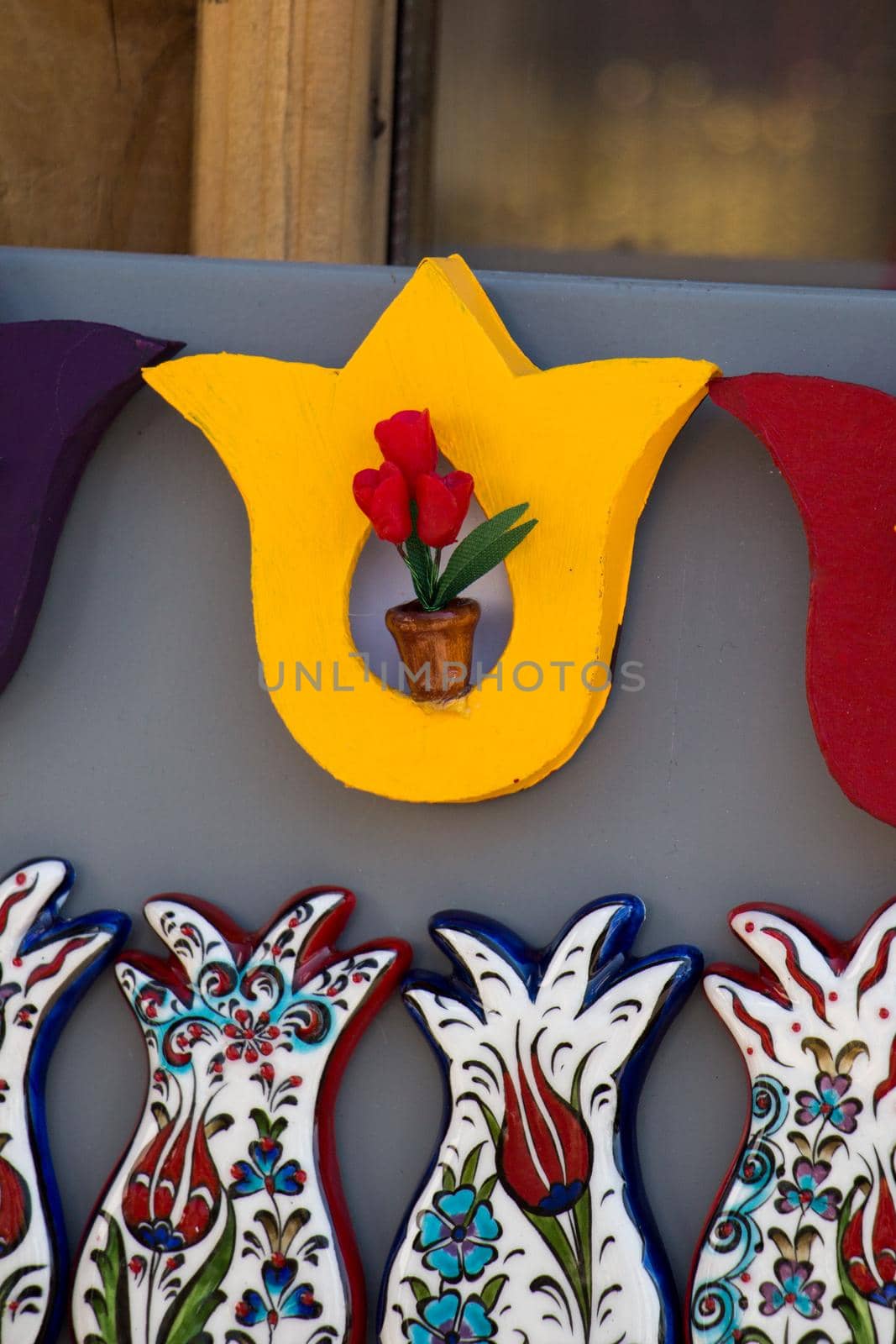 Tulip shaped handcrafts in the bazaar by berkay