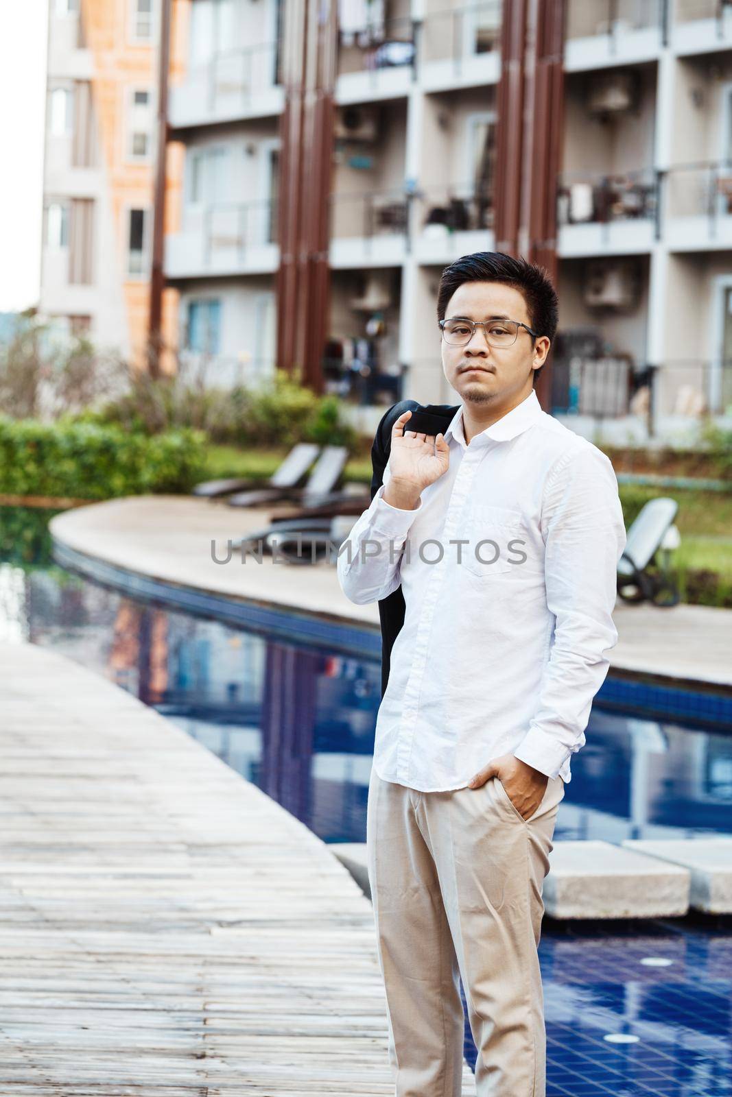 Concept Business - Handsome asian Business man ready to go for work.