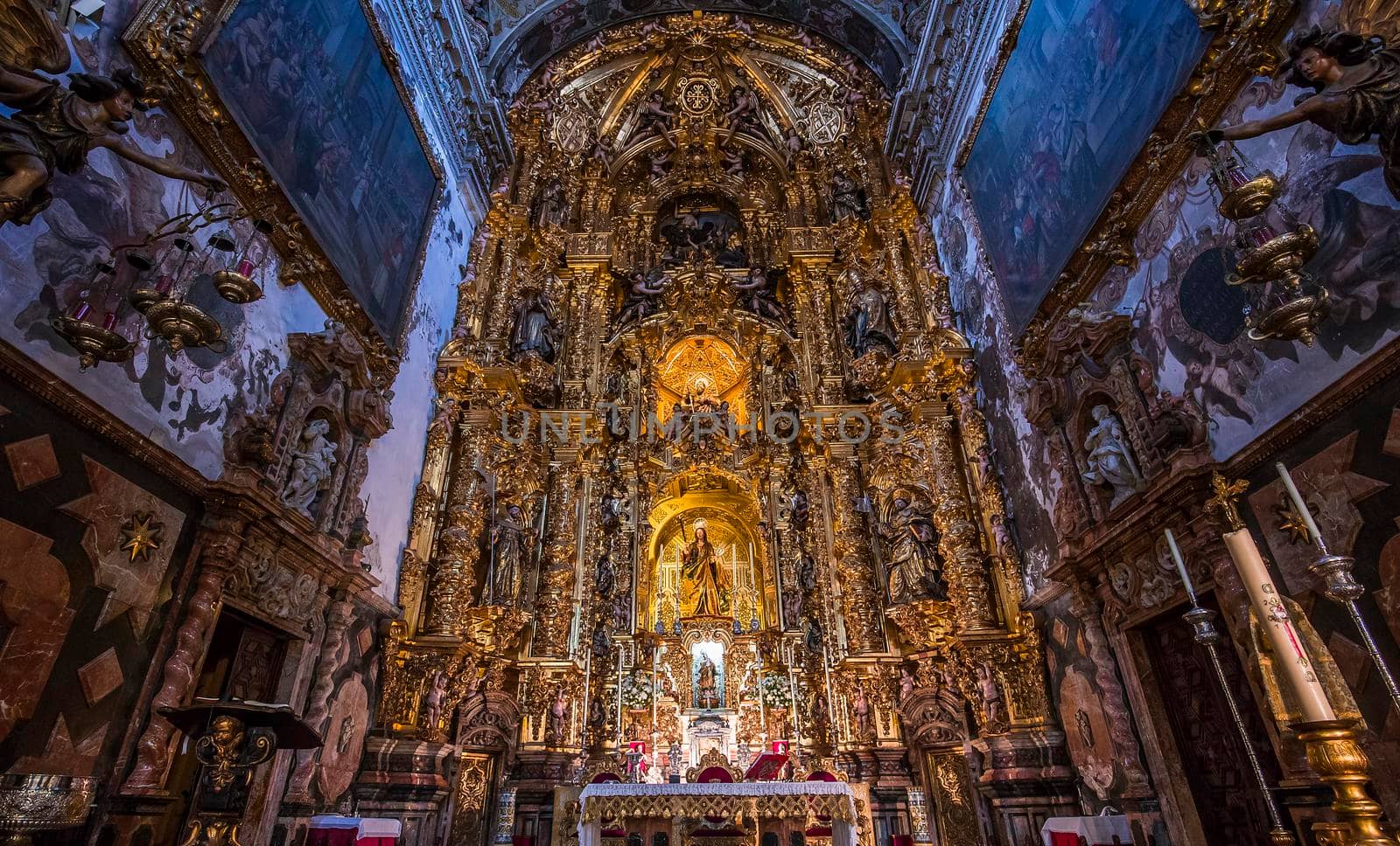 SEVILLE, ANDALUSIA, SPAIN, MAY, 25, 2017 : interiors  of  Santa maria Magdalena church, may 25, 2017, in Seville, andalusia, spain