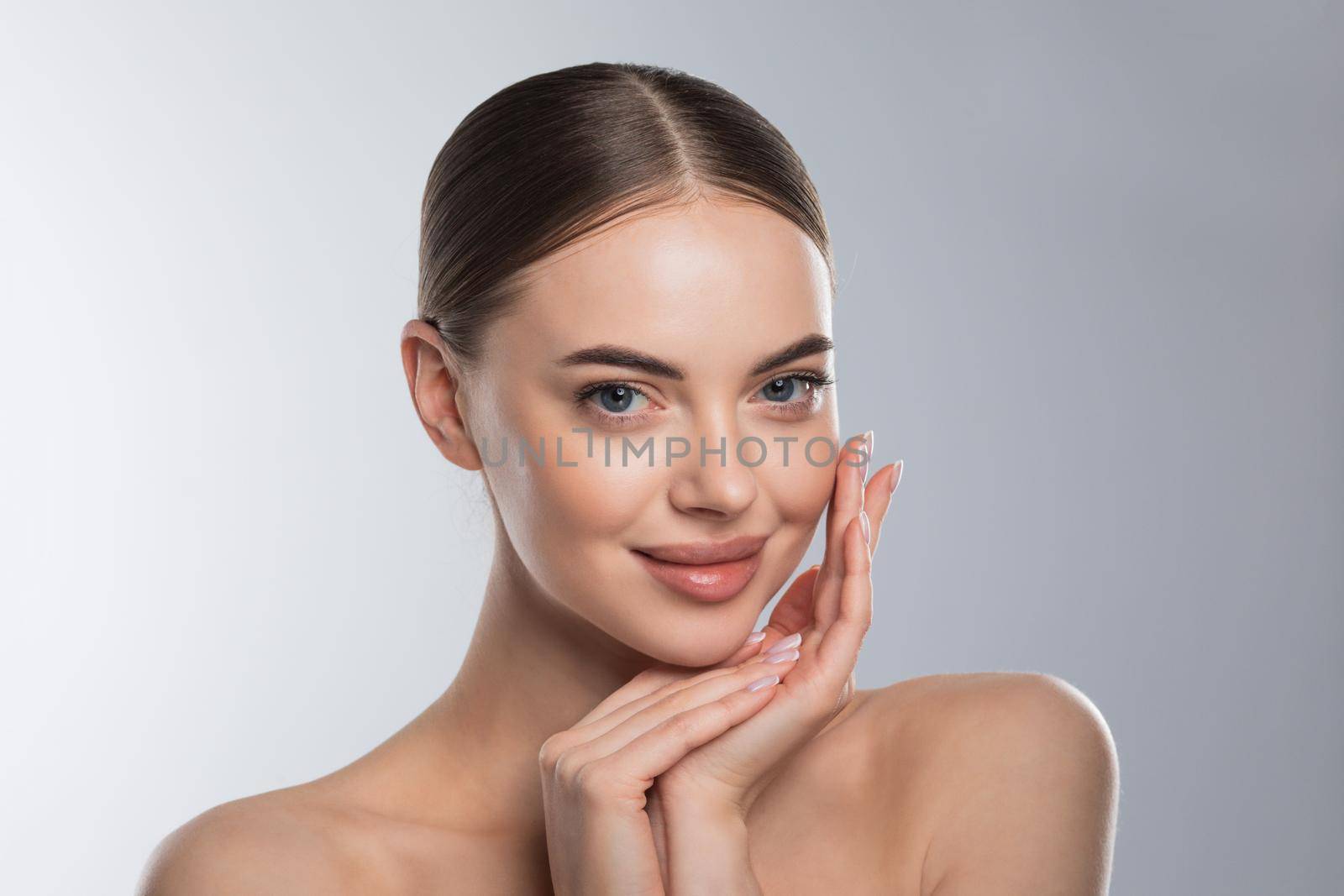 Beauty face woman healthy skin by ALotOfPeople