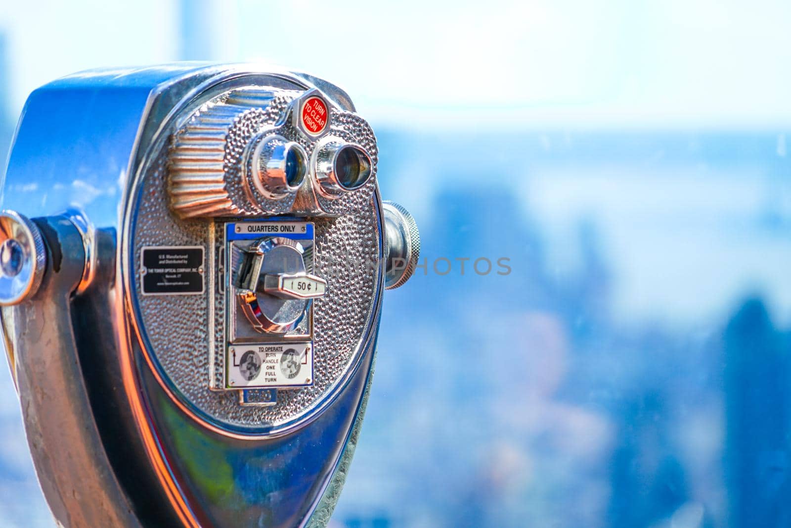Lockfeller Center (top of the lock) binoculars. Shooting Location: New York, Manhattan