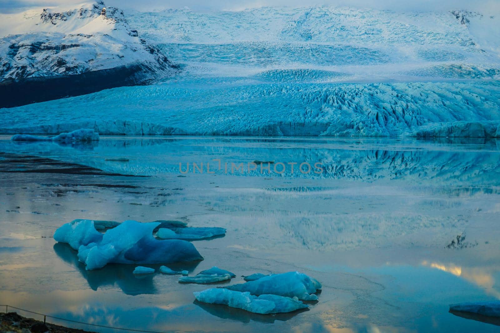 Iceland Fiyaturus Aur Roon Glacier Lake. Shooting Location: Iceland, Lay Cavik