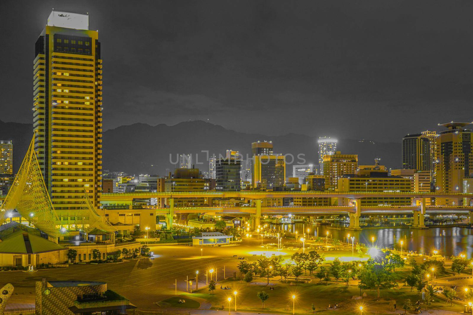 Night view of Kobe City, Meriken Park Harborland by kanzilyou