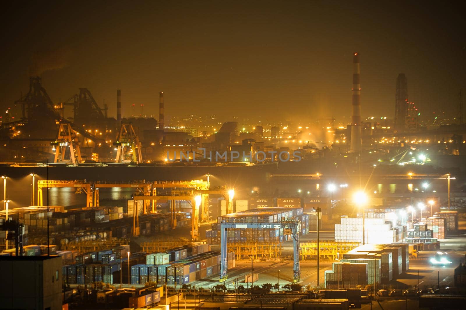 Keihin Industrial Zone seen from Kawasaki Marien (Kawasaki City, Kanagawa Prefecture). Shooting Location: Yokohama-city kanagawa prefecture
