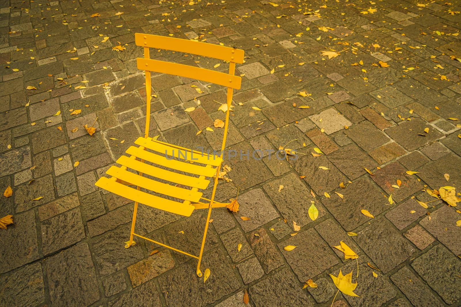 Yellow chair image. Shooting Location: Tokyo metropolitan area