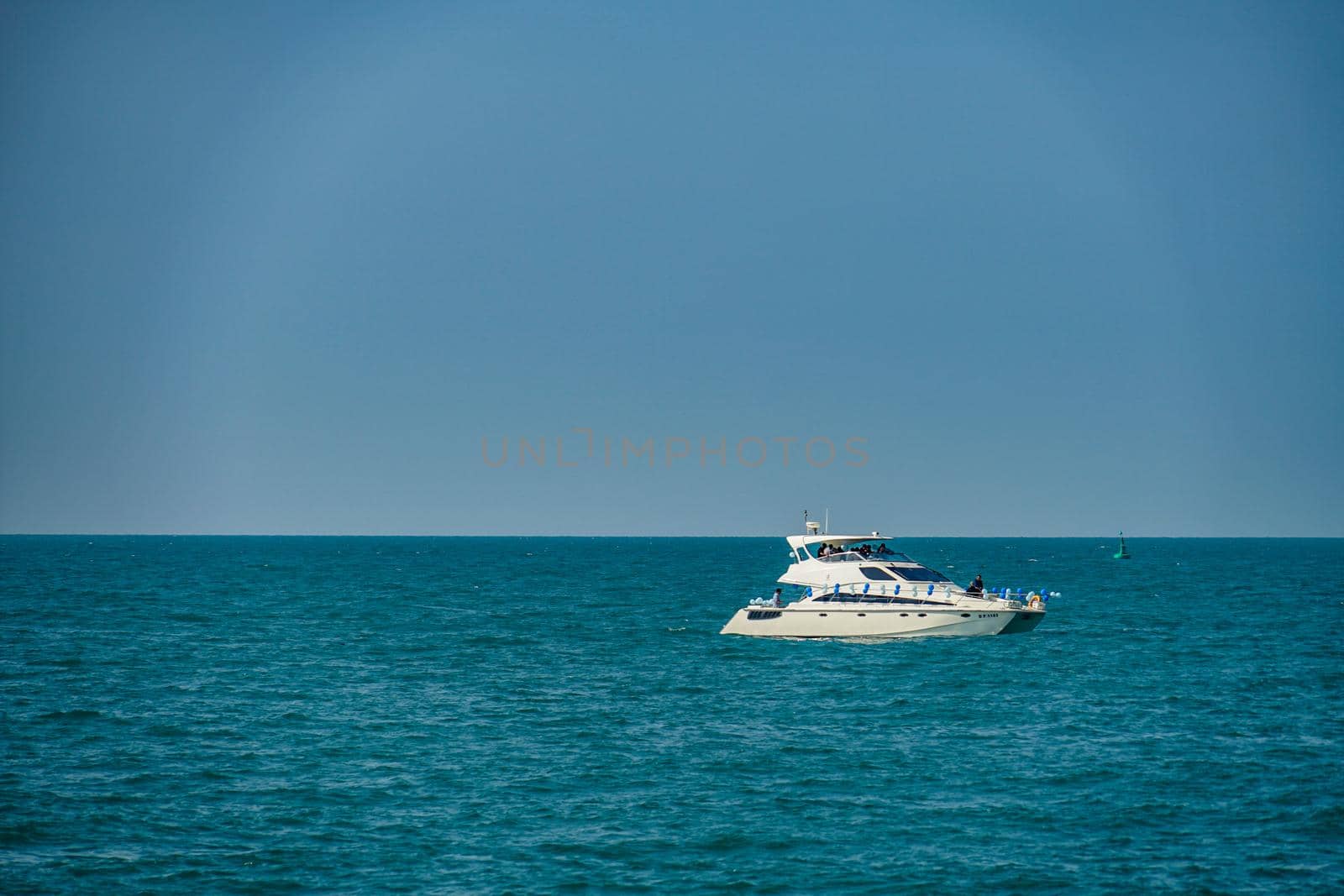 Persian Bay (Arabian Bay) and Cruiser. Shooting Location: Dubai