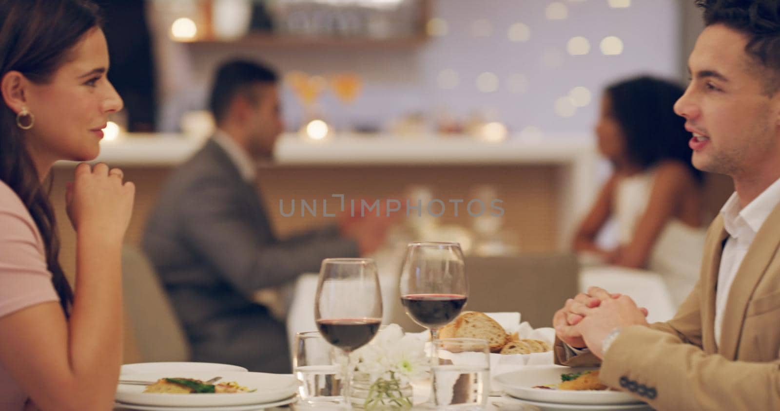 4k video footage of people enjoying themselves at a restaurant