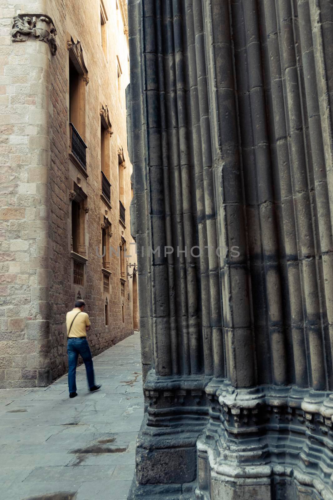 Gothic Quarter, Barcelona by yuriz