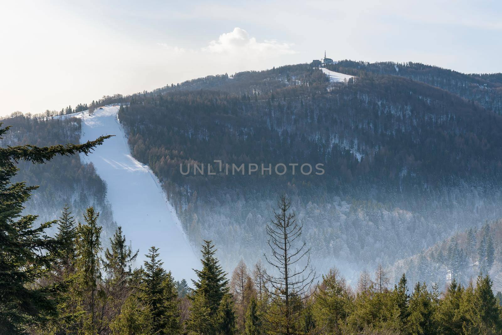 Ski slope on Jaworzyna Krynicka mountain by mkos83