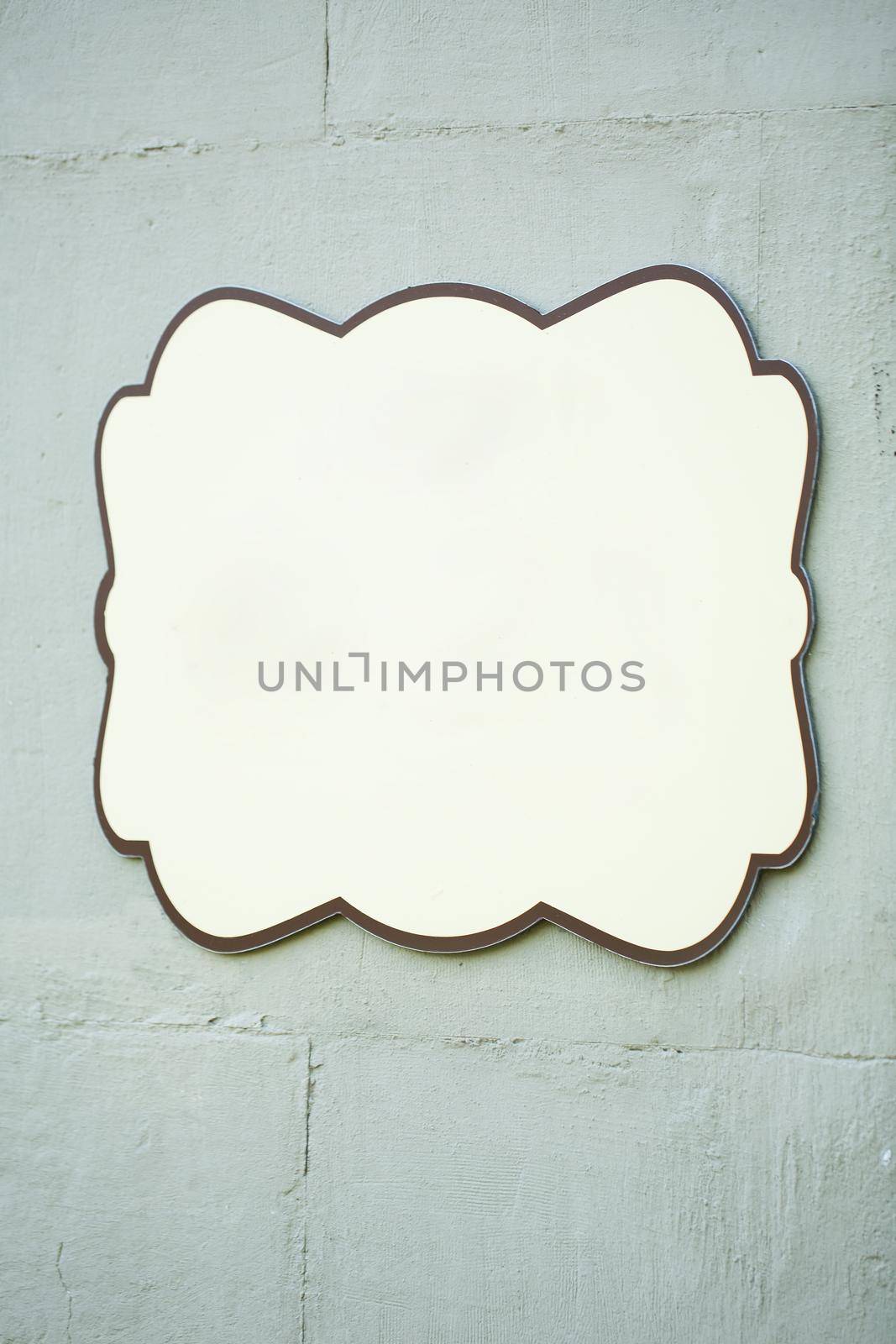 Photo blank white mockup of street store vintage signboard. by StudioPeace