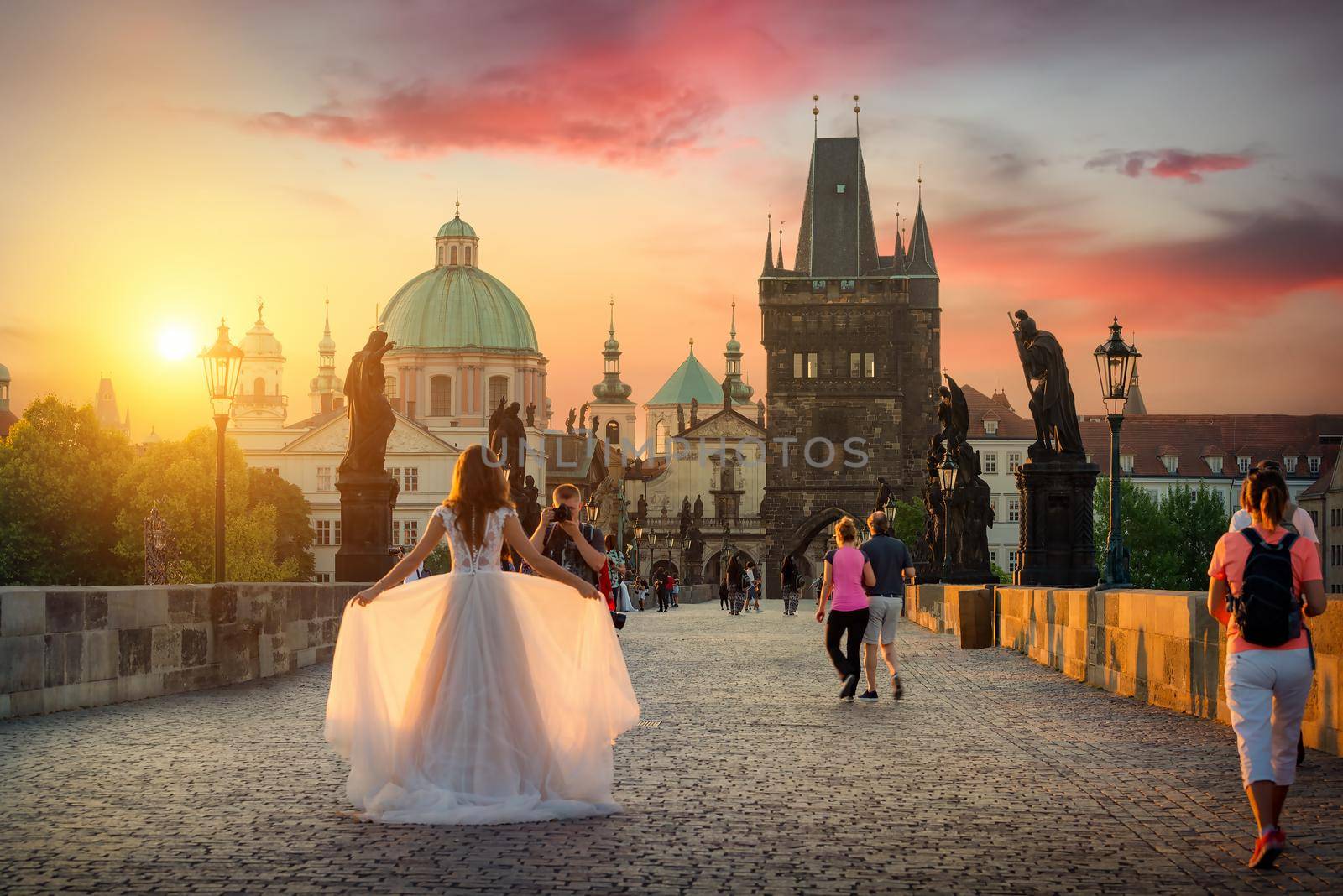 Photo session on the Charles Bridge in Prague