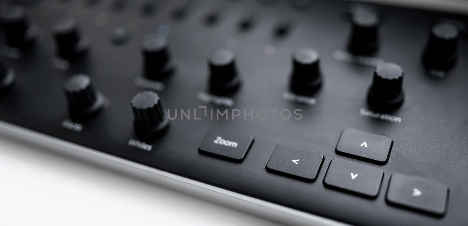 Editing Console, keyboard for edit video, images and sound