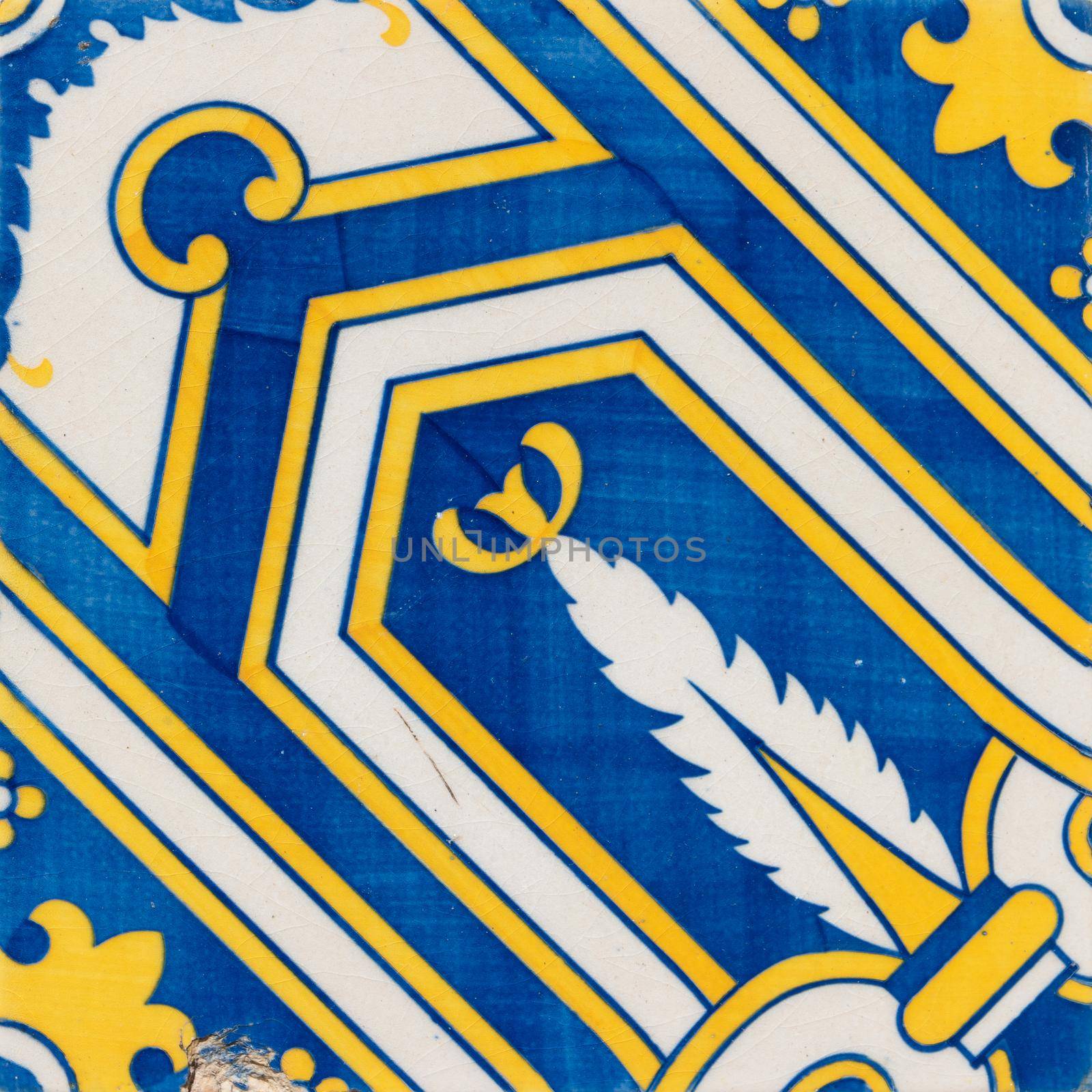 Traditional portuguese decorative tiles by homydesign