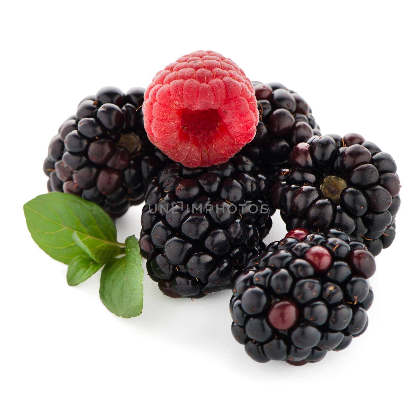 Raspberry with blackberry  by homydesign