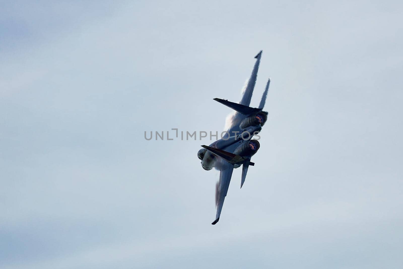 Performance of the aerobatic team Russian Knights, Russian Air Force. On planes Sukhoi Su-30SM, NATO code name: Flanker-C. International Military-Technical Forum Army-2020 . 09.25.2020, Moscow, Russia