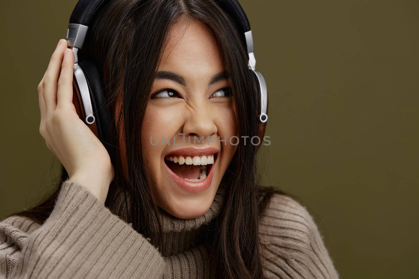 beautiful woman wireless headphones music fun technology Lifestyle by SHOTPRIME