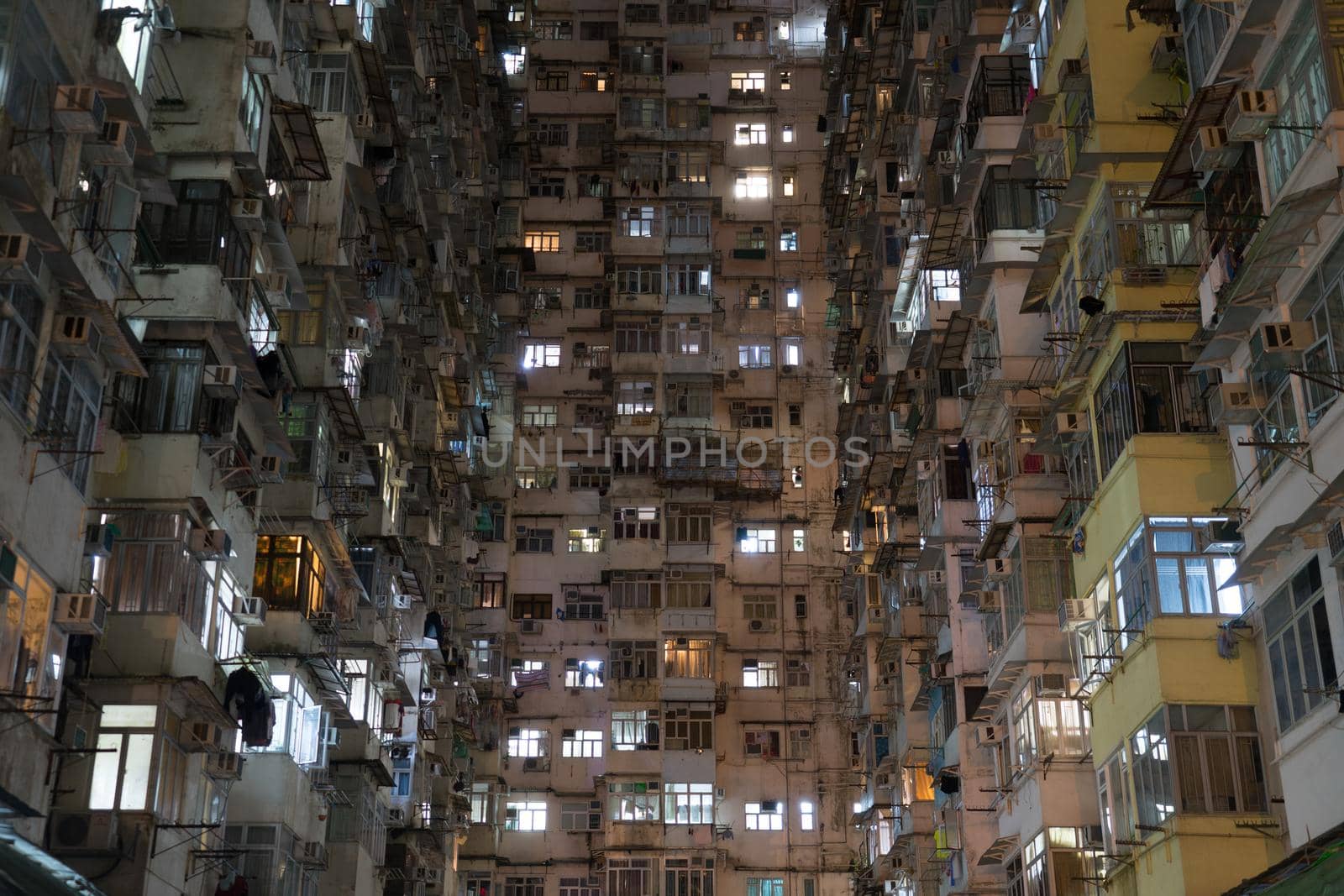 Hong Kongs apartment house, high-rise apartment (Quarry Bay). Shooting Location: Hong Kong Special Administrative Region