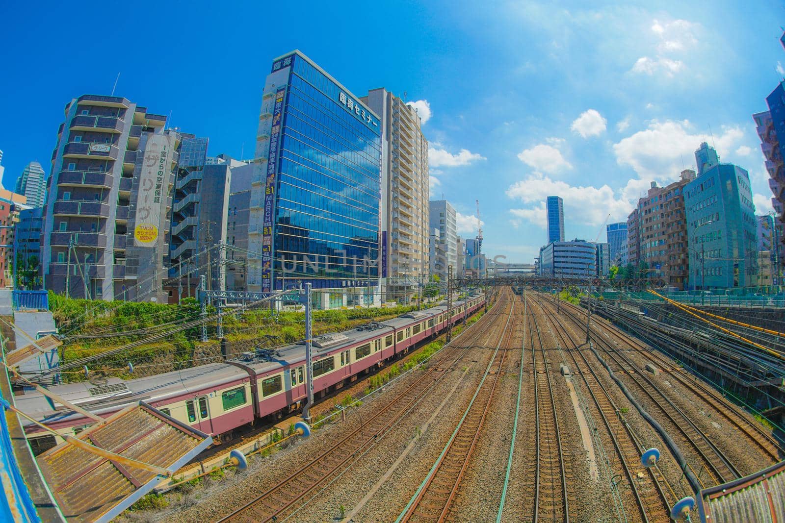 Line group leading to Yokohama Station. Shooting Location: Yokohama-city kanagawa prefecture