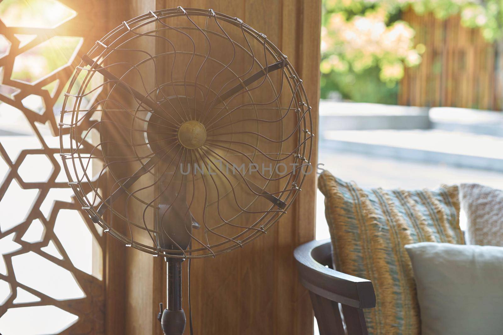 retro style machanic stand vintage fan with sun