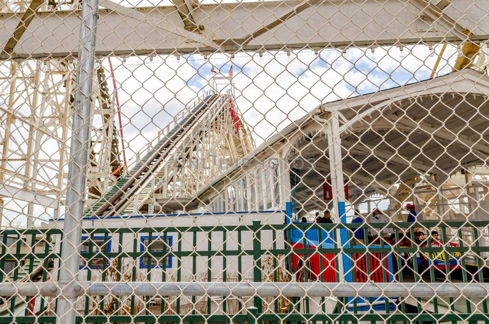 Cyclone Wooden Rollercoaster at Coney Island Luna Park, New York City by bildgigant