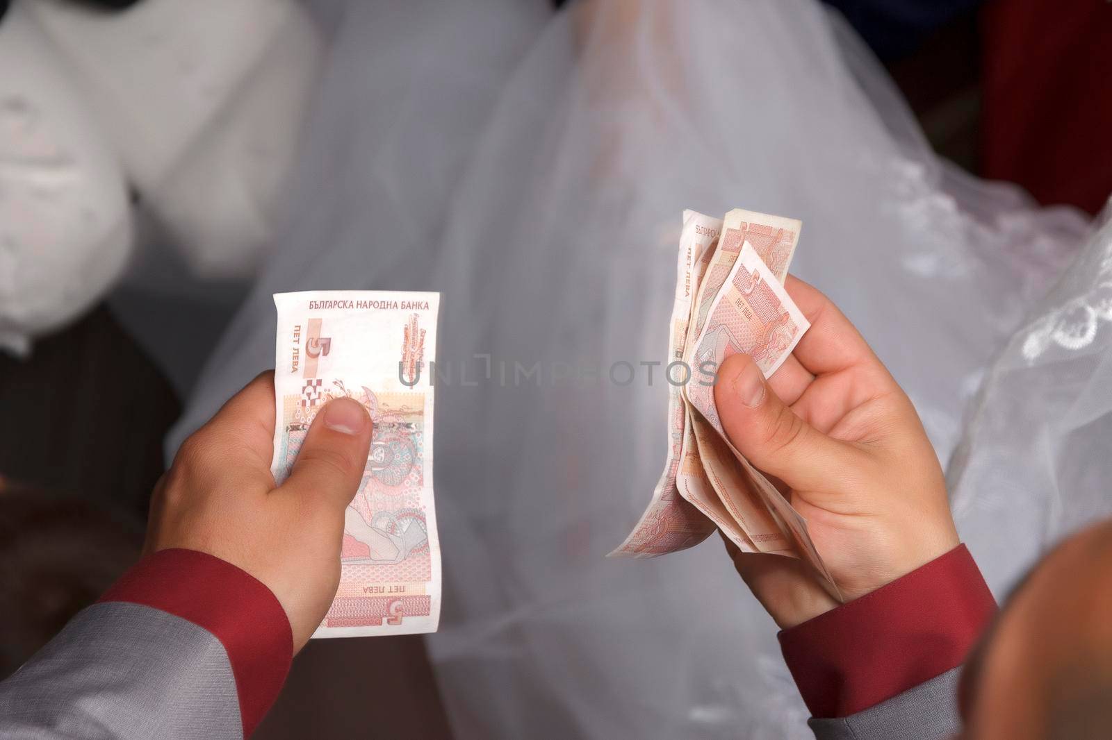 Man counting money with your hands. View from above