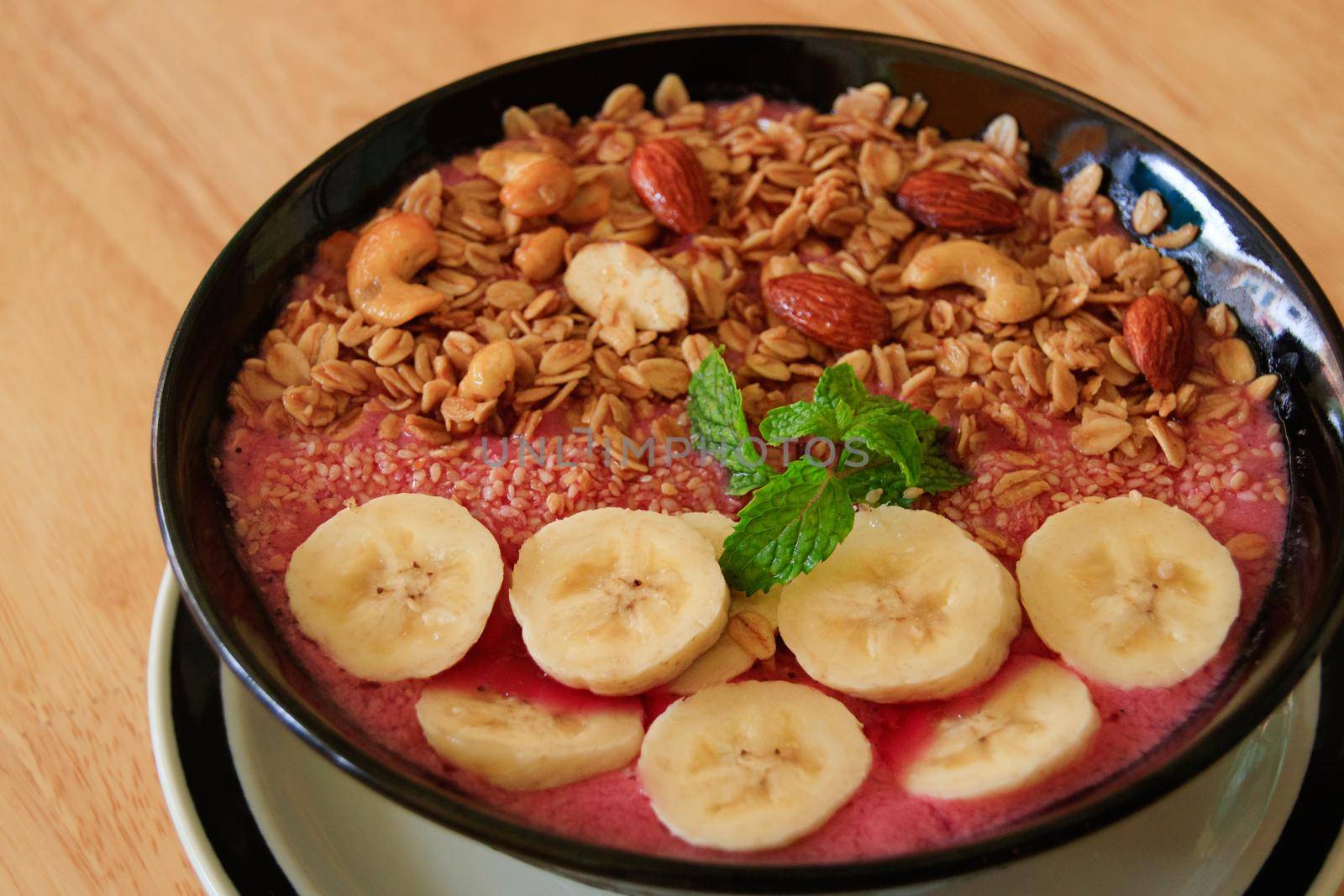 Vegan Smoothie Bowl for Breakfast by Sonnet15