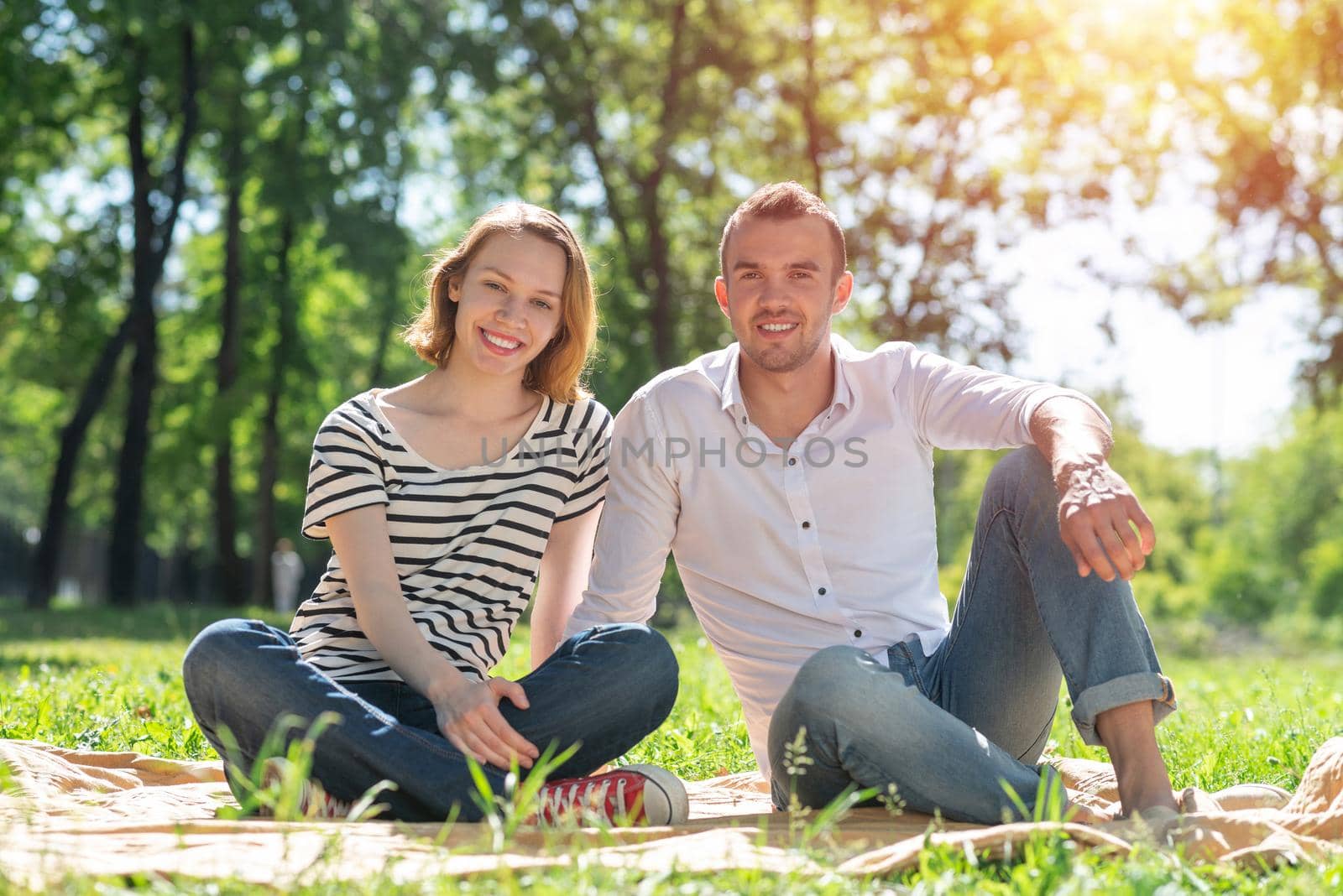 Couple at a picnic in the park. Spending time with a loved one