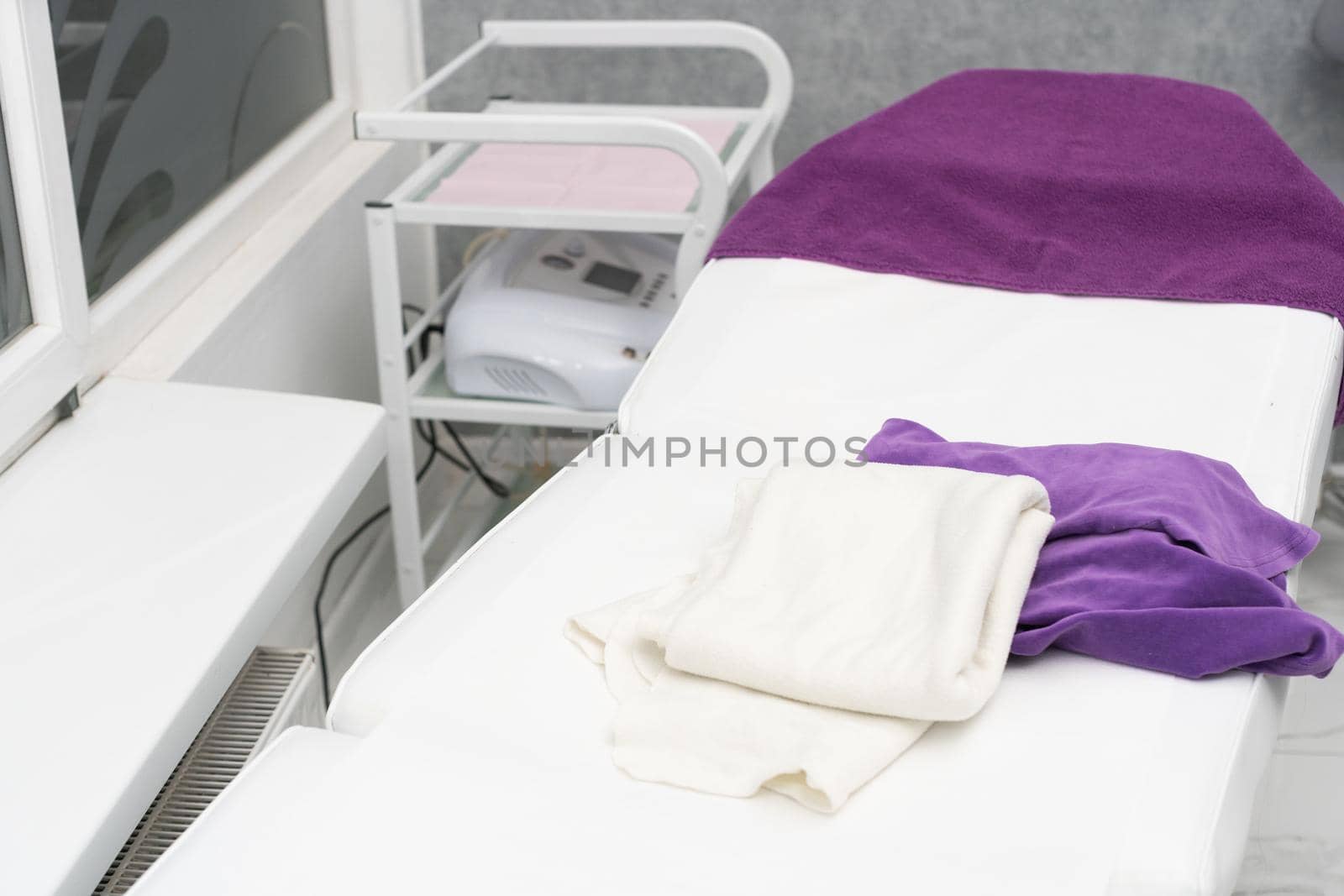 After each cosmetic treatment, the bed is prepared anew.