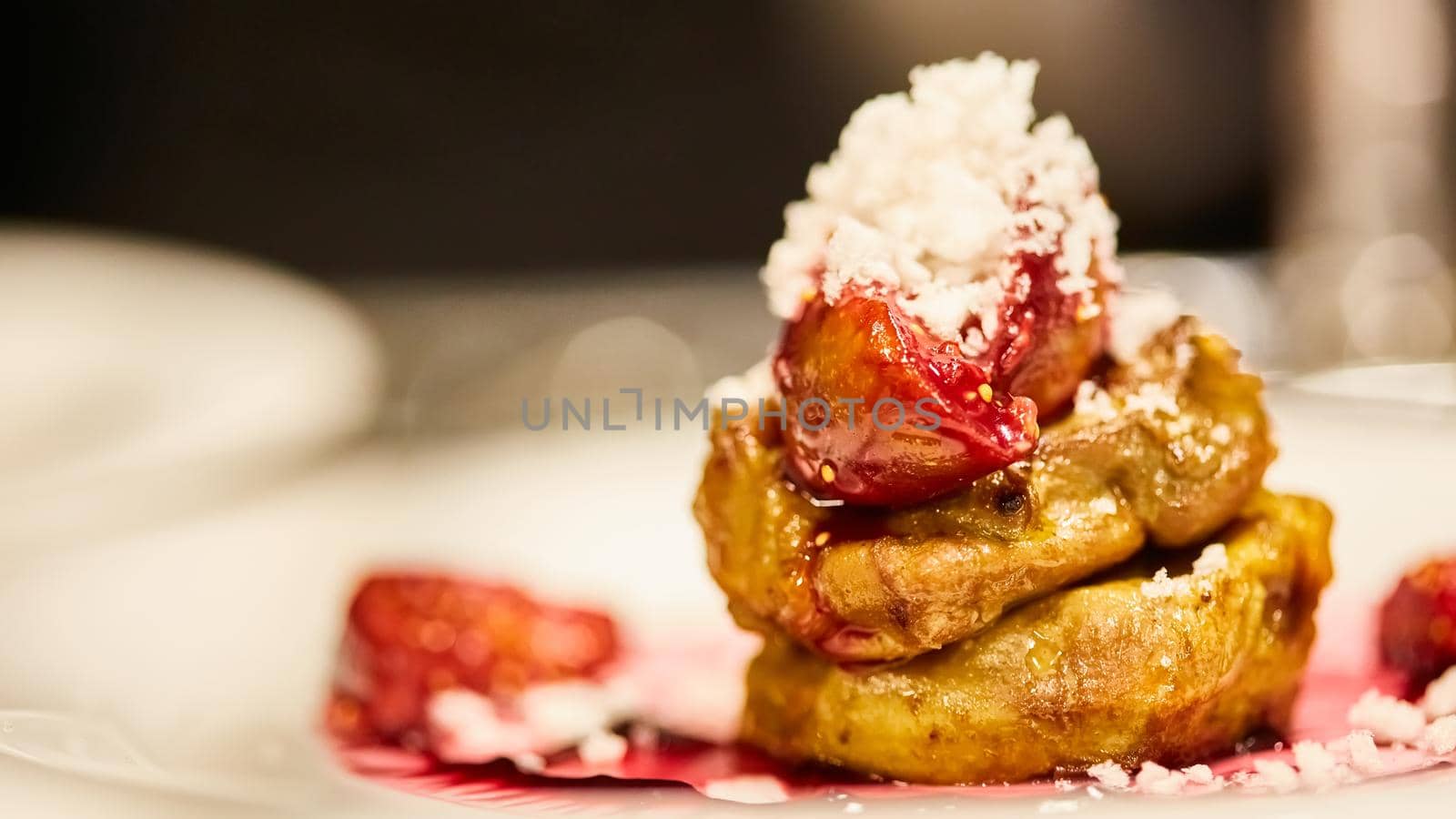 Grilled foie gras, a delicious dish for dinner