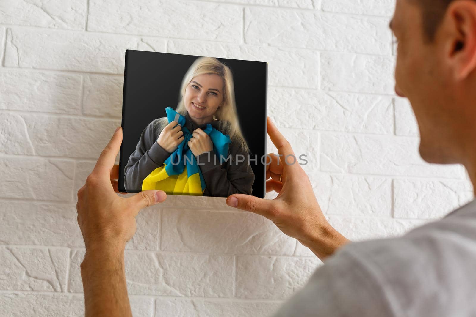 photo canvas people with the flag of Ukraine.