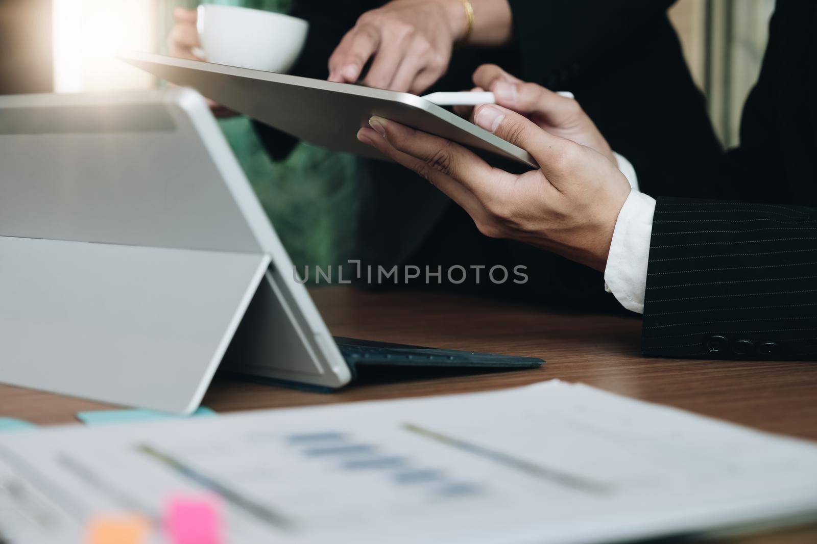 Business Finance, accounting, advisor investment consulting marketing plan for the company with using tablet and computer technology in analysis