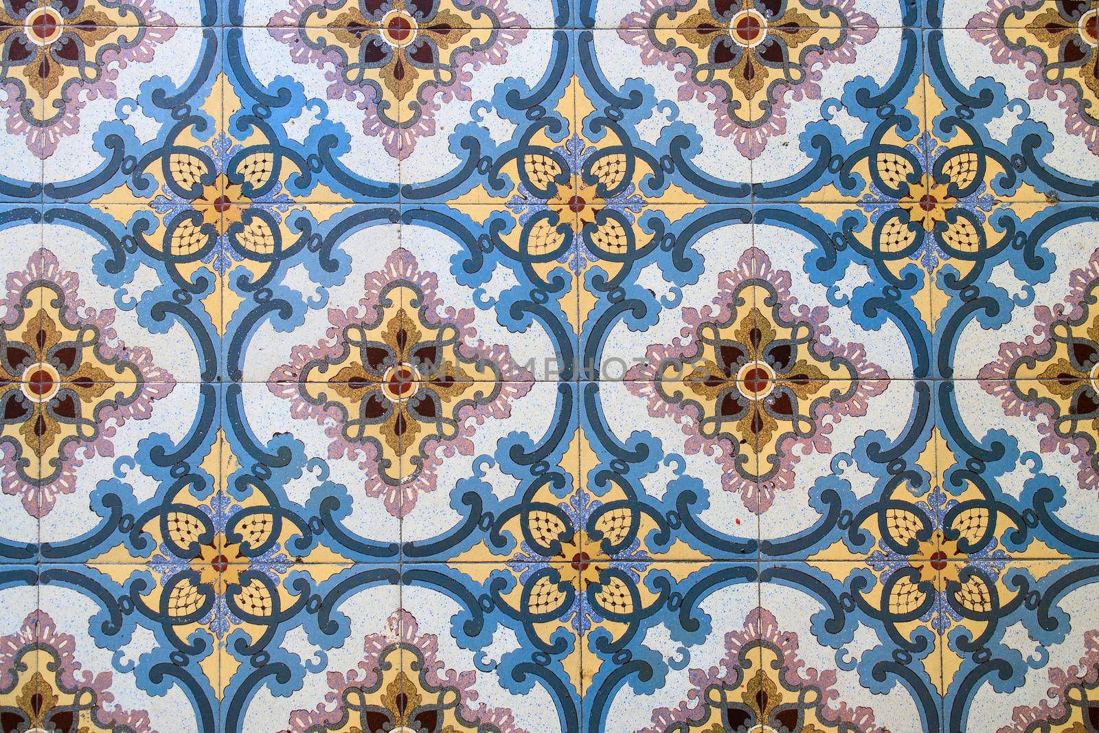 Samples of the famous Metlakh tiles, popular more than a hundred years ago by elenarostunova
