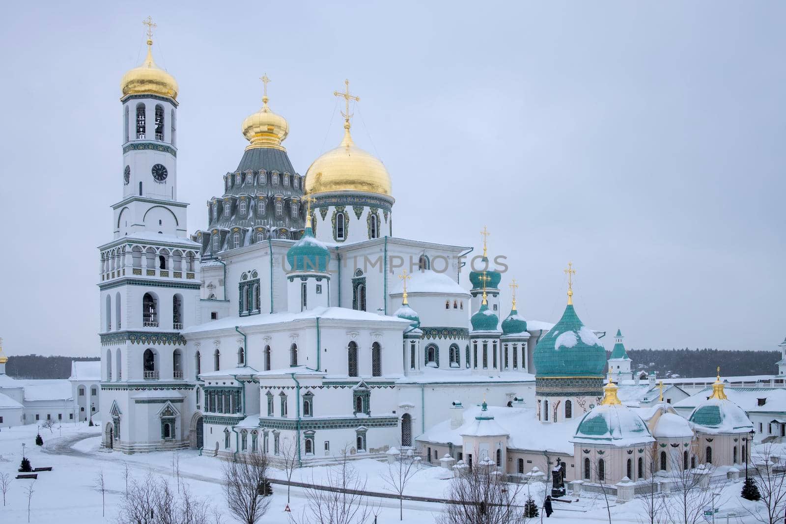 ISTRA, RUSSIA - January 16, 2022, The Resurrection Cathedral of New Jerusalem Monastery was built according to the prototype - the Church of the Holy Sepulcher in Jerusalem. Snowfall