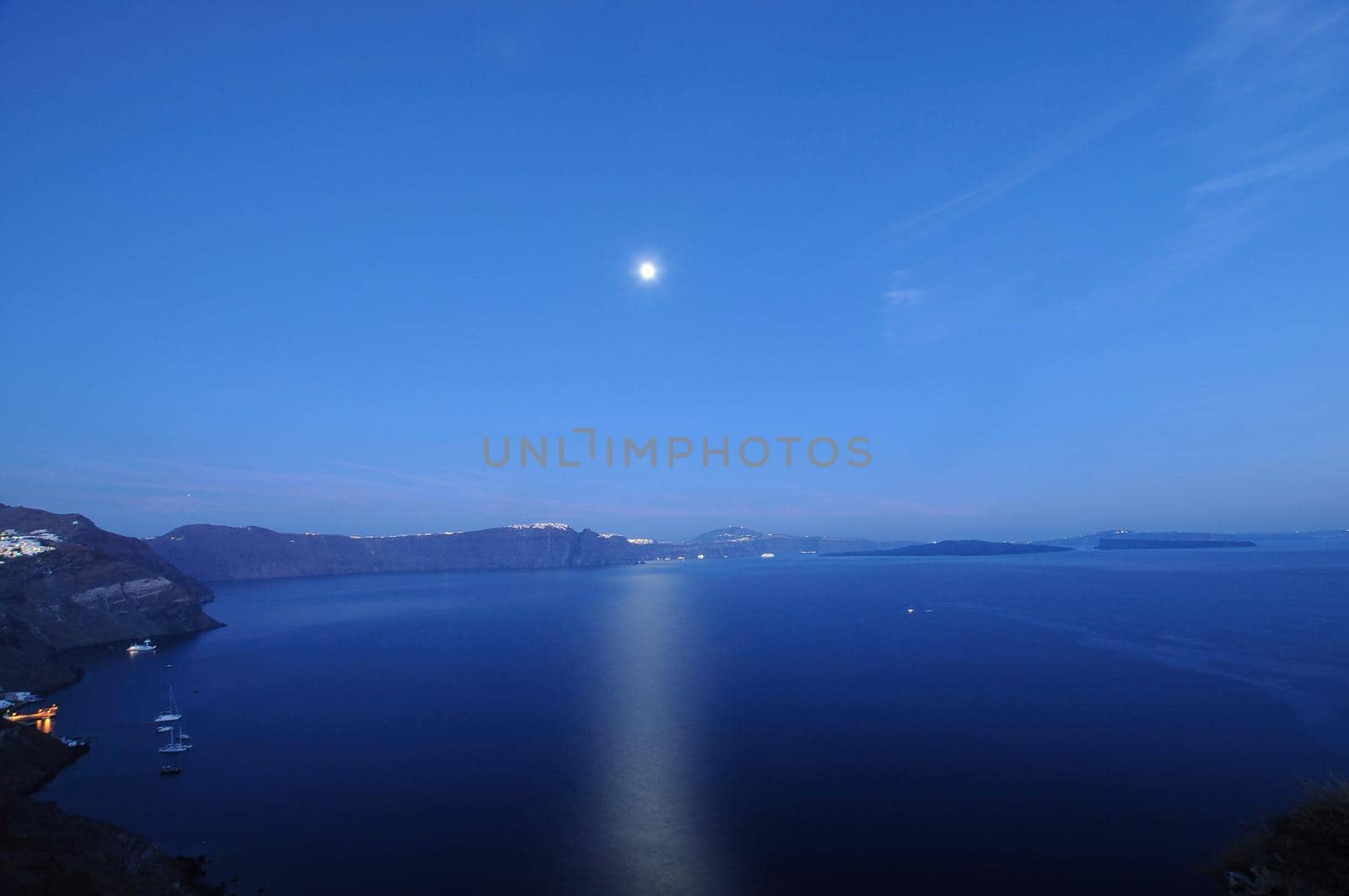 Oia caldera at night, Santorini, Greece by feelmytravel