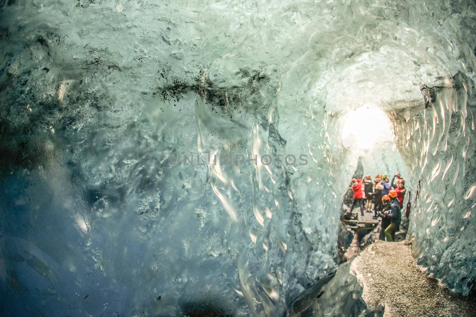 Ice Caves / Super Blue (Iceland Vatna York Toll). Shooting Location: Iceland, Lay Cavik