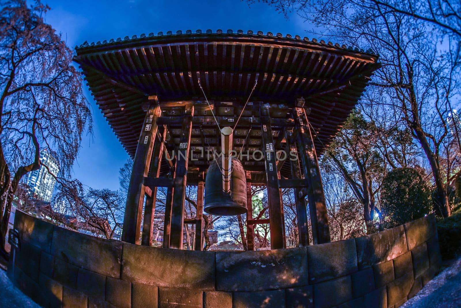 Image of bell of the night. Shooting Location: Tokyo metropolitan area