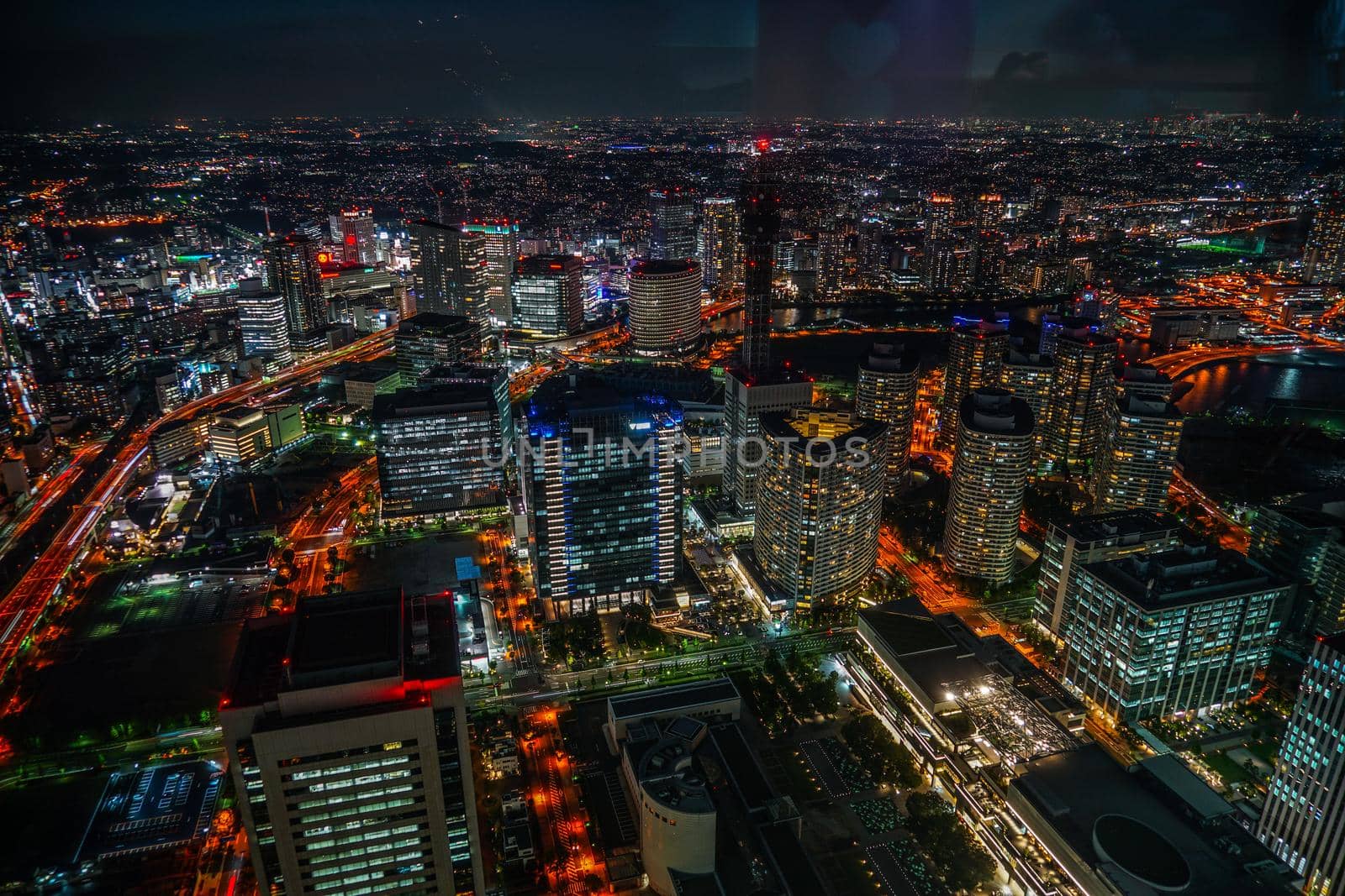Night view of everyone looking from Yokohama Landmark Tower. Shooting Location: Yokohama-city kanagawa prefecture